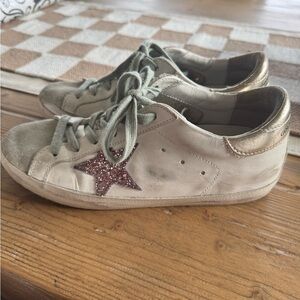 Golden Goose Sneakers with Cream Base and Gold Heel